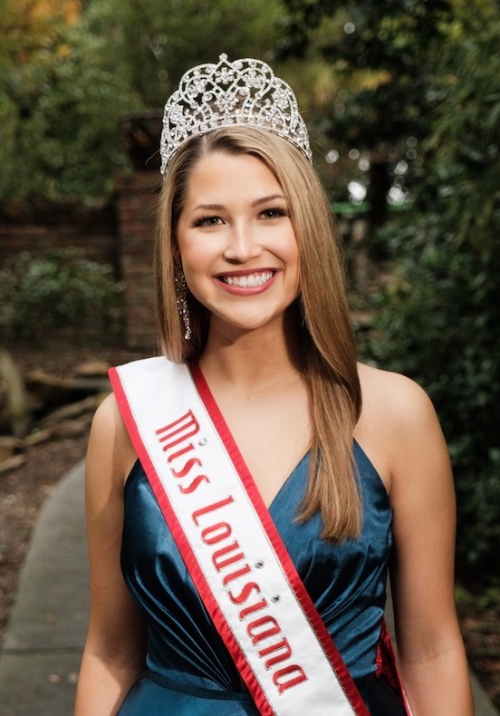 National American Miss, Louisiana Teen, Vivien Poche, pageant, 2020, essay winner, smiling, crown, I am a Digital Native: One Gen Zs Opinions On Social Media